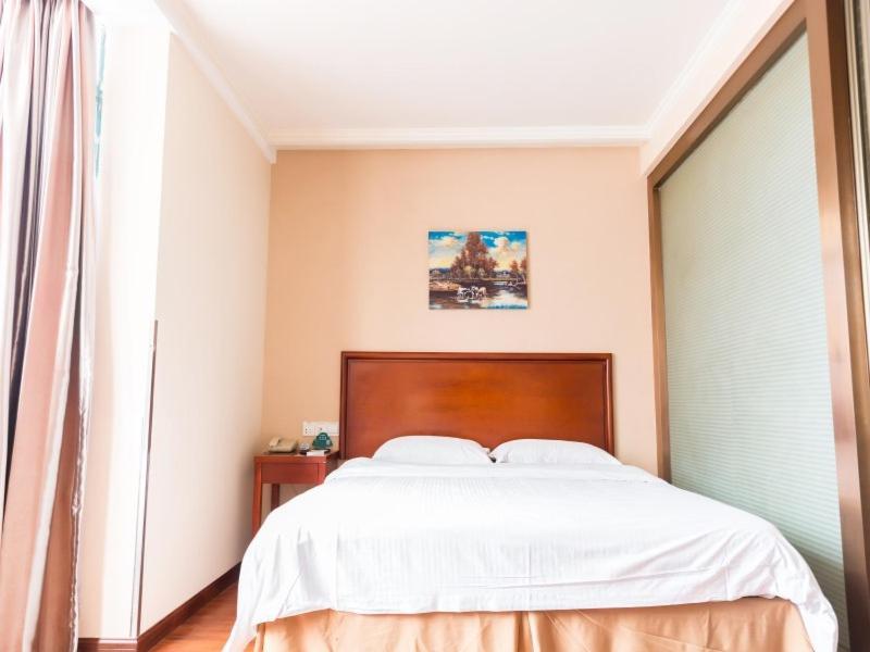 Greentree Inn Jiangsu Suzhou Kunshan High Speed Rail Station Hengshan Road Express Hotel Zewnętrze zdjęcie